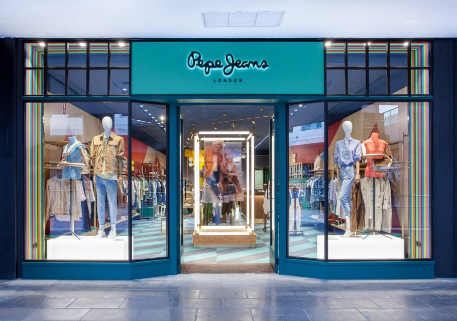 Витрины закрытого типа