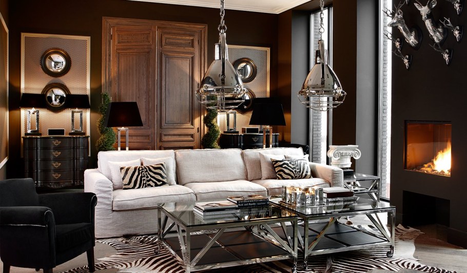 Зеркальный потолок в гостиной