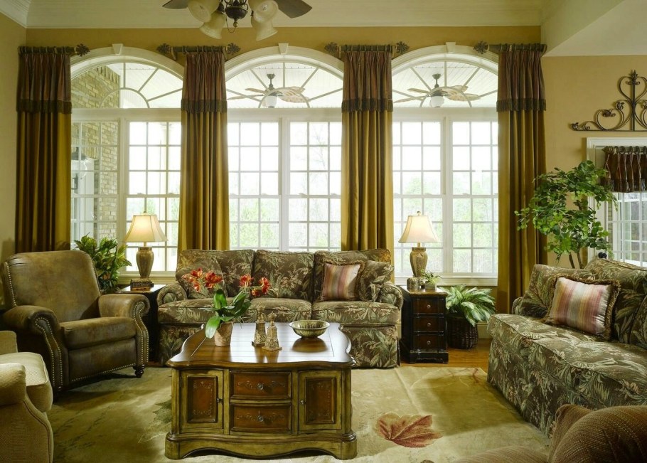 Широкий подоконник в интерьере