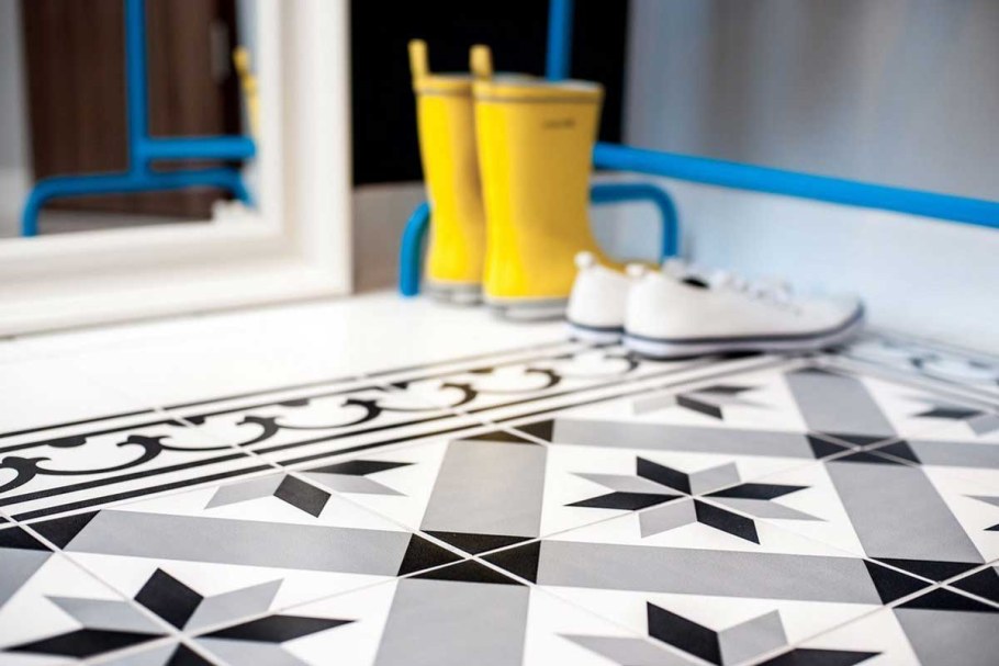Плитка с геометрическим рисунком
