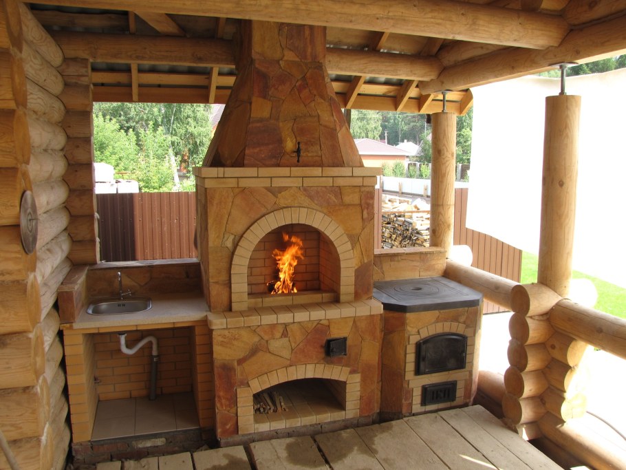 Мангальная зона из кирпича