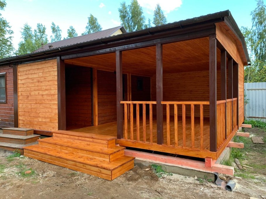 Бытовка 3*6 с террасой имитация бруса