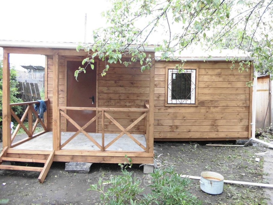 Бытовка с застекленной верандой