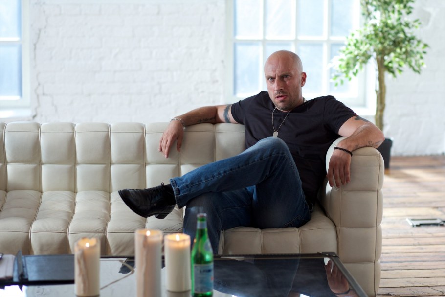 Пара в красивой квартире