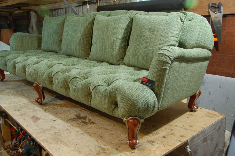 Обивка старого дивана