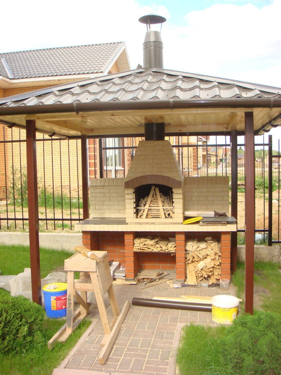 Беседка с барбекю