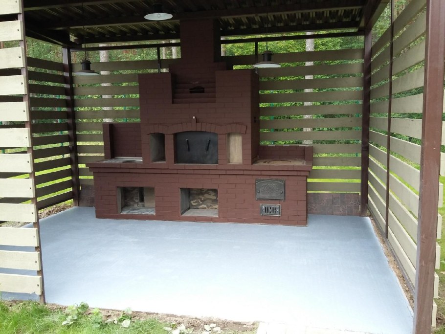 Зона барбекю кабан