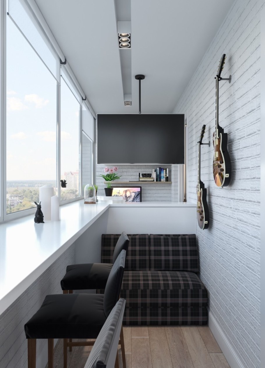 Дизайнерский диван на балконе