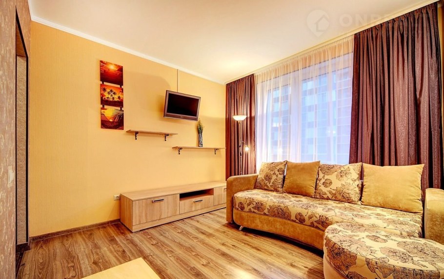 Двухкомнатная квартира с хорошим ремонтом