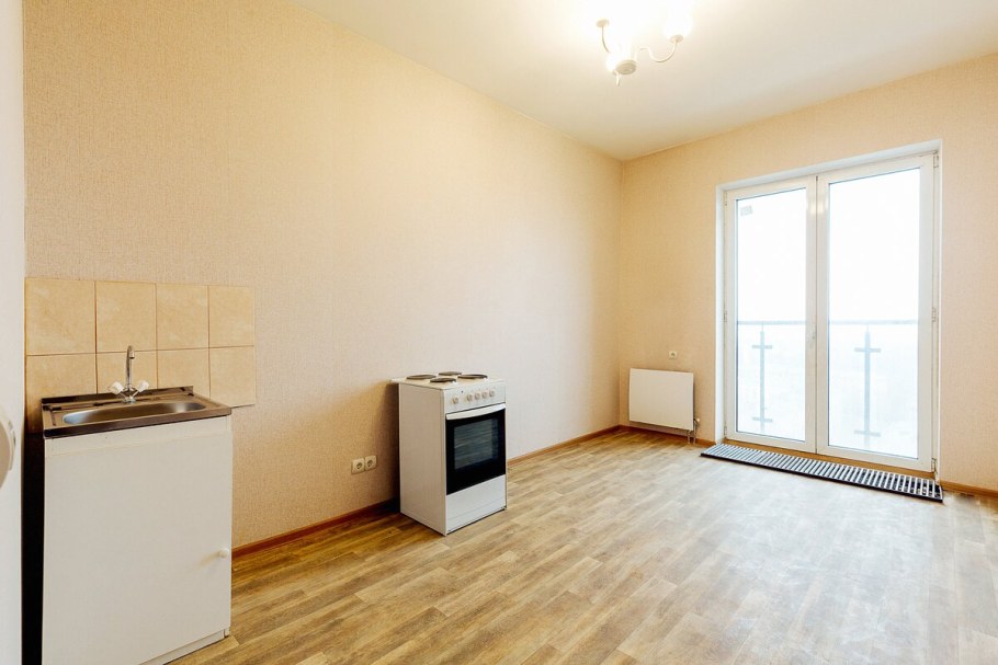 Счастливая пара в квартире