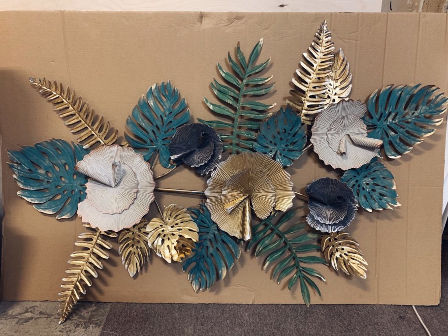 Настенное панно из металла листья монстеры