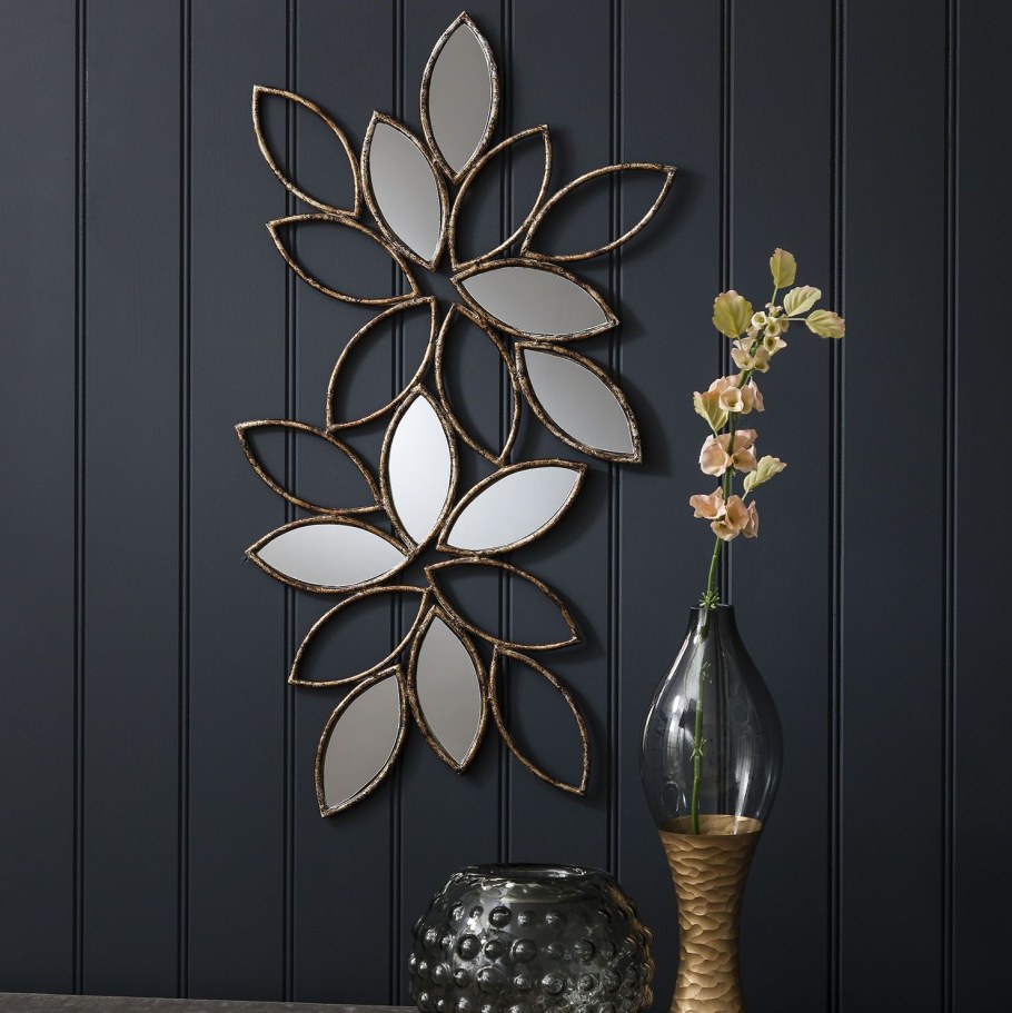 Зеркало в виде цветка