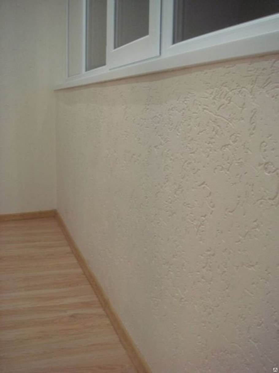 Отделка балкона короедом