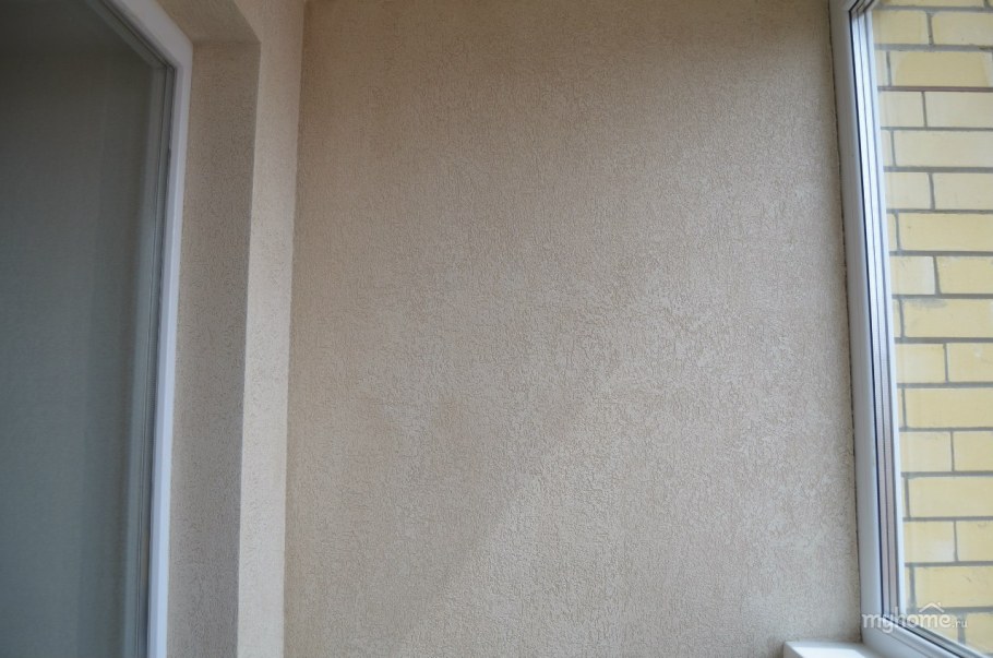 Отделка балкона декоративной штукатуркой