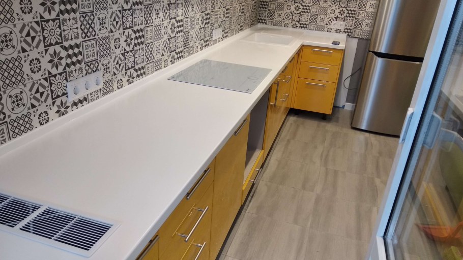 Подоконник-столешница на кухне