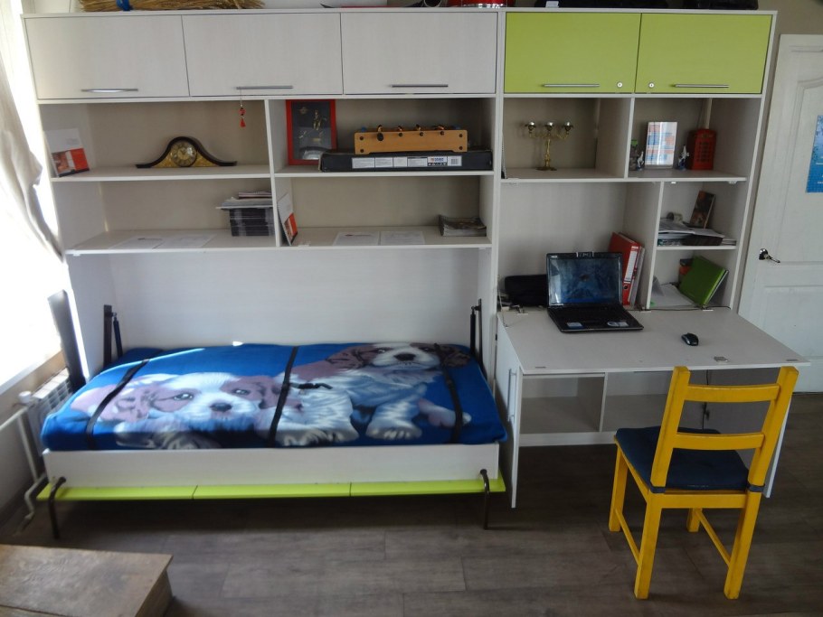 Откидная кровать в детской