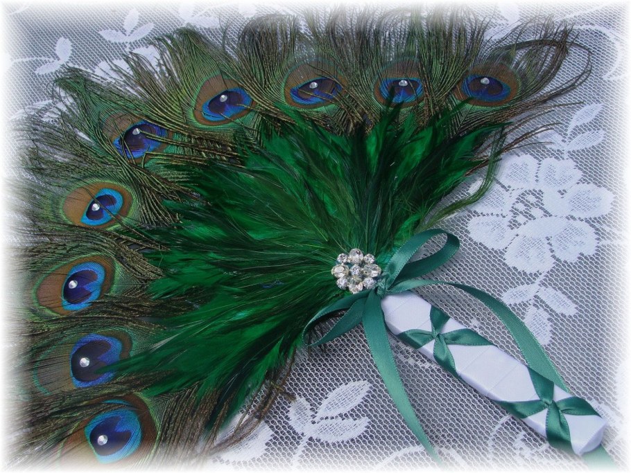 Перо павлина из полимерной глины