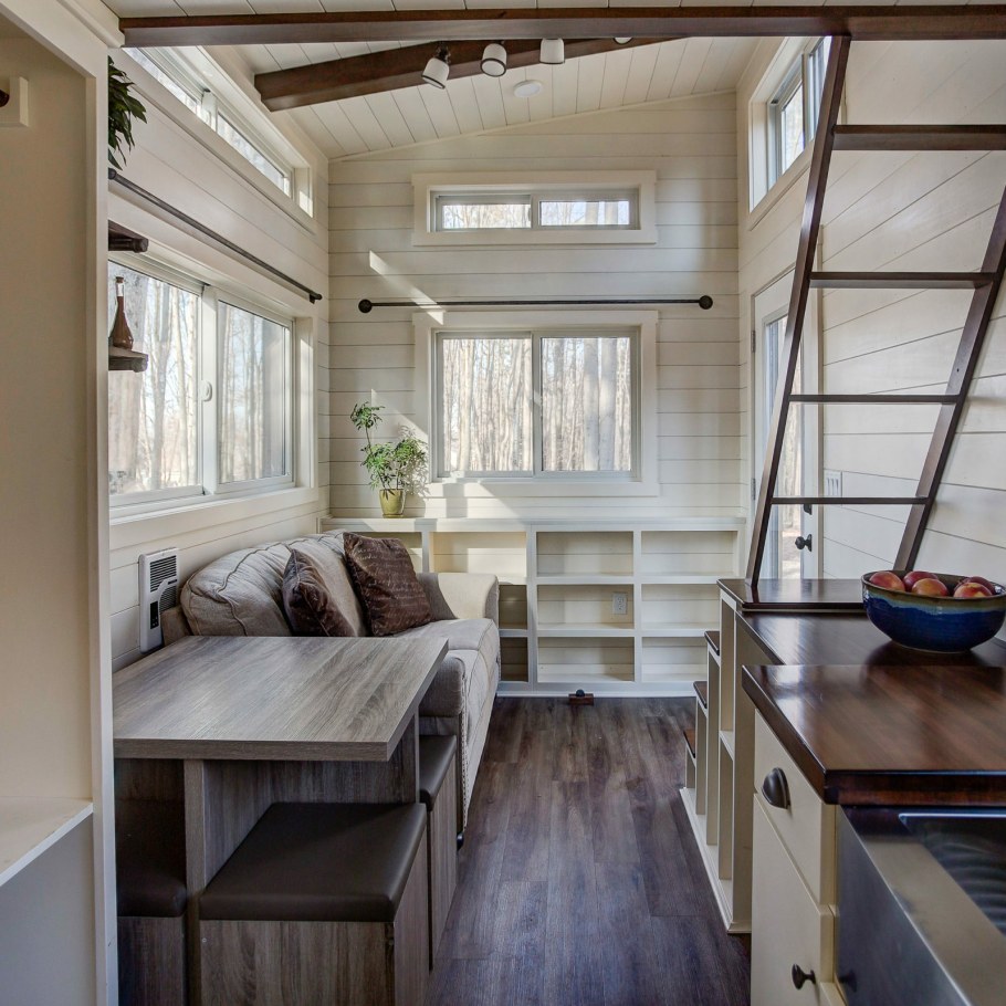 Обустройство вагончика бытовки для жилья