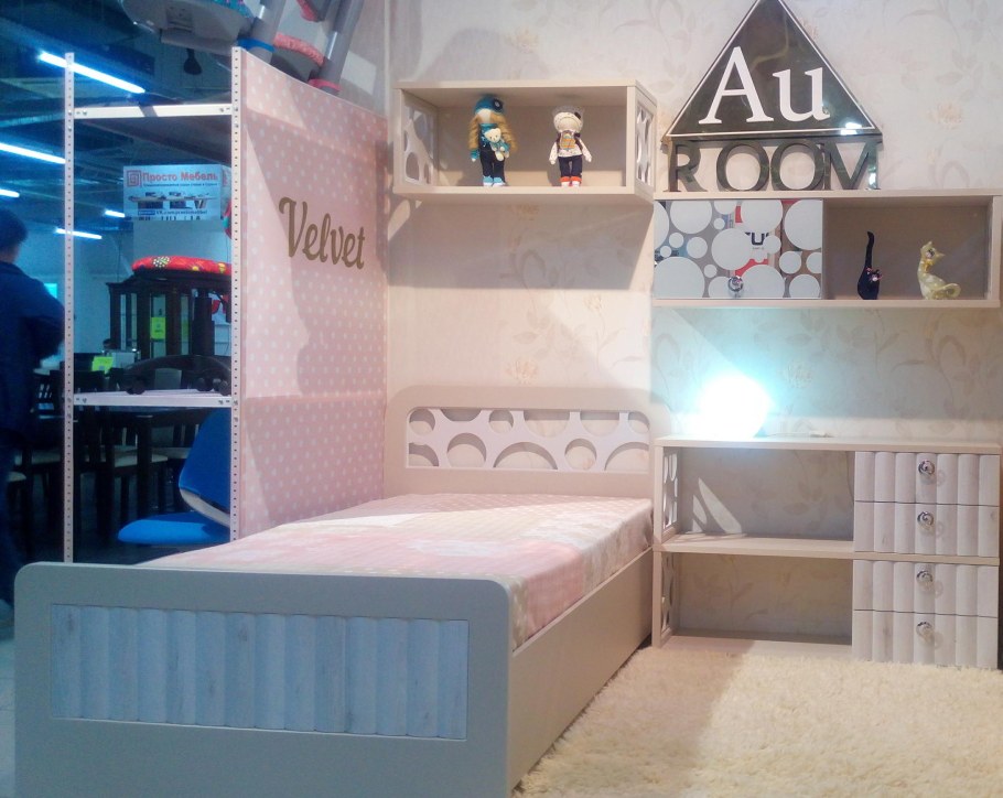 Мебель клюква вельвет