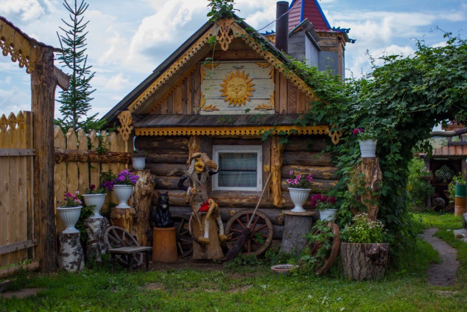 Красивая дача