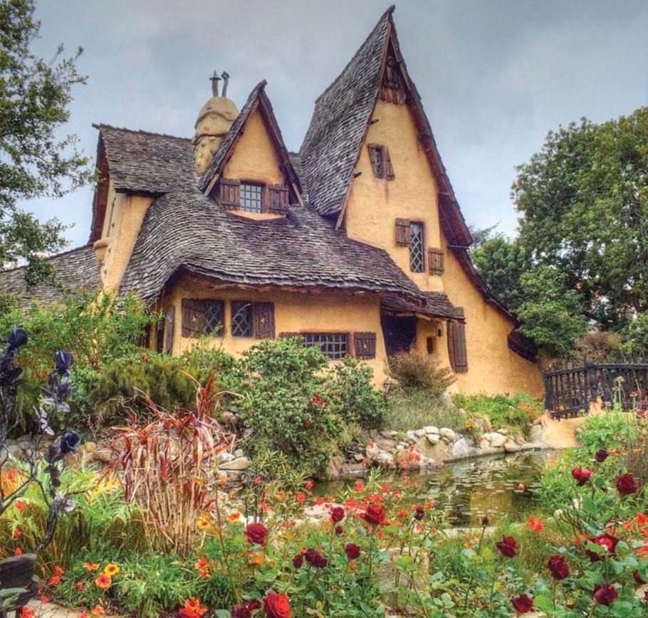 Красивые дачные домики