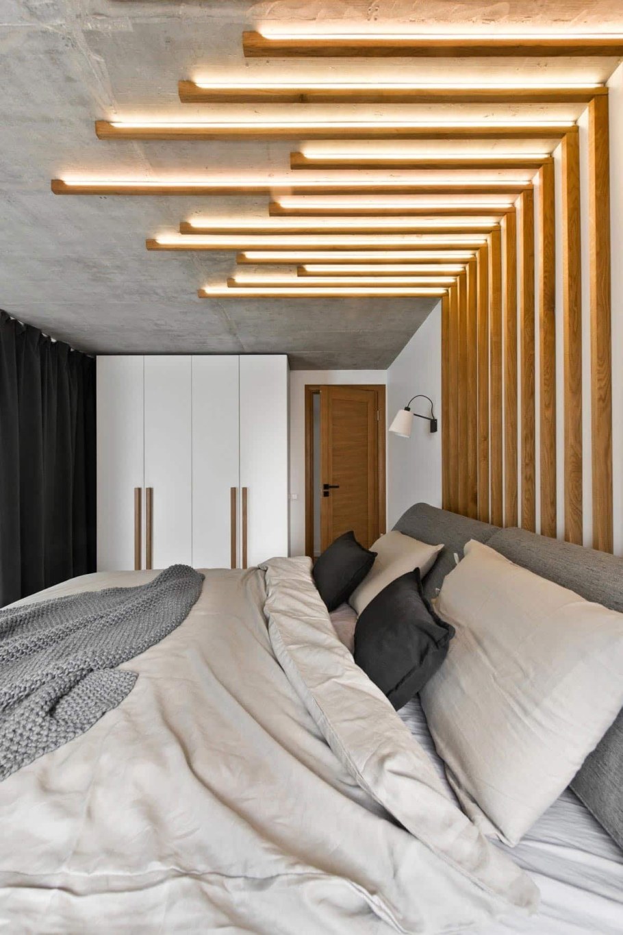 Декор из реек на стену