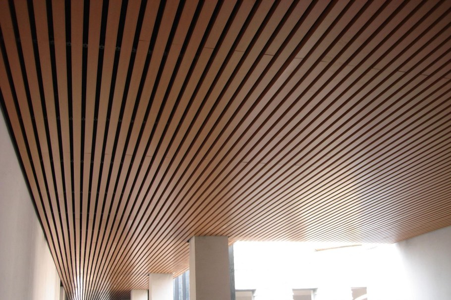 Кубообразный реечный потолок