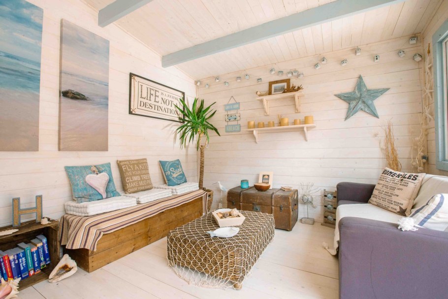Интерьер дачного домика в морской тематике