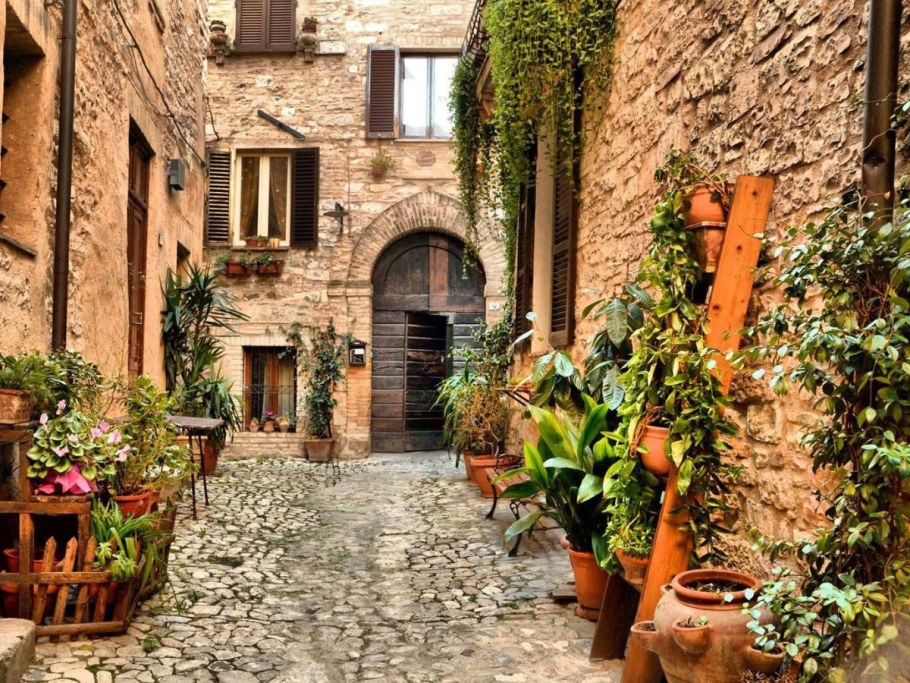 Фотообои улочки и Дворики