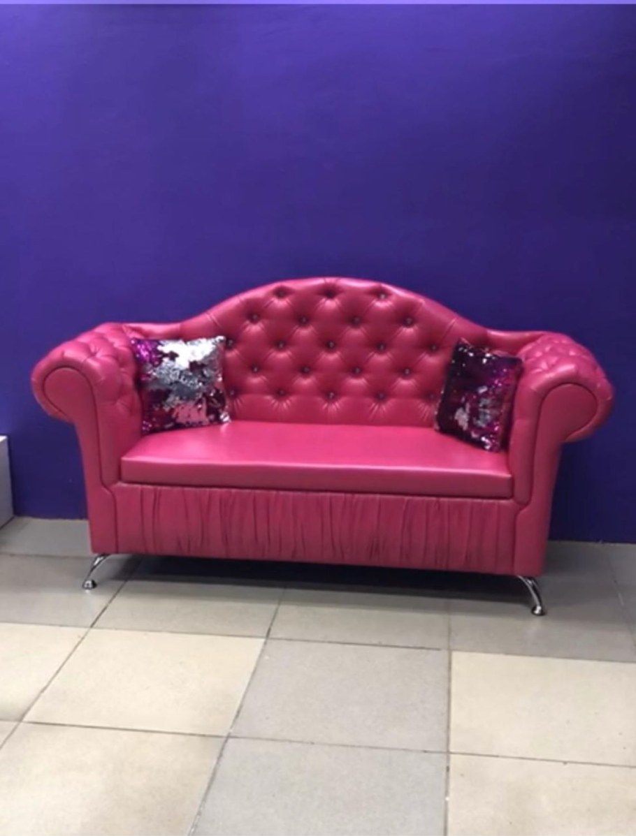 Диван с каретной стяжкой