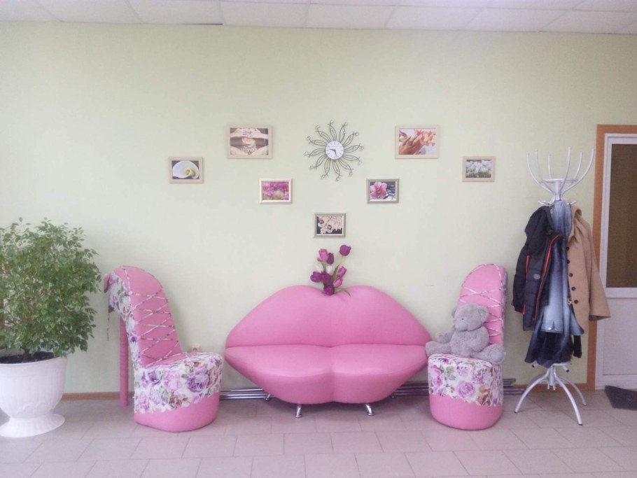 Диванчик в салон