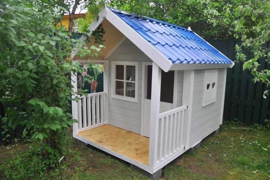 Детский домик для дачи