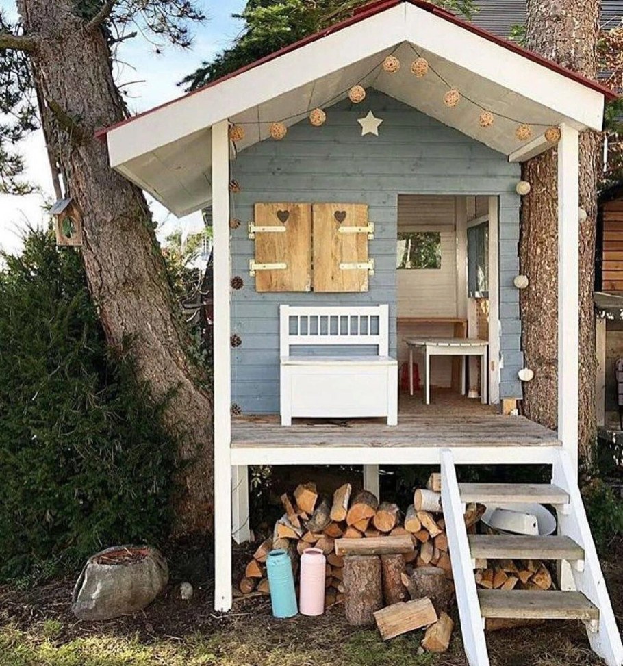 Уличный домик