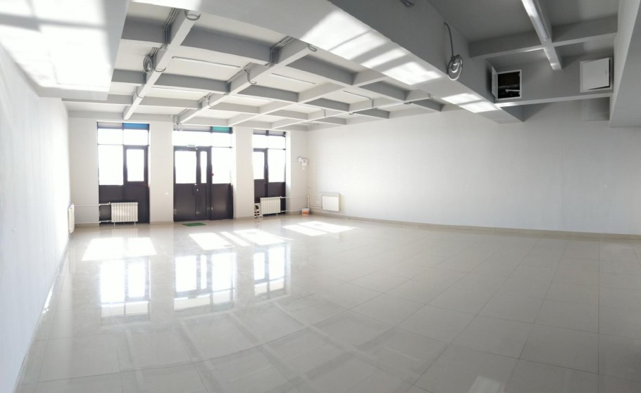 Нежилые помещения в здании