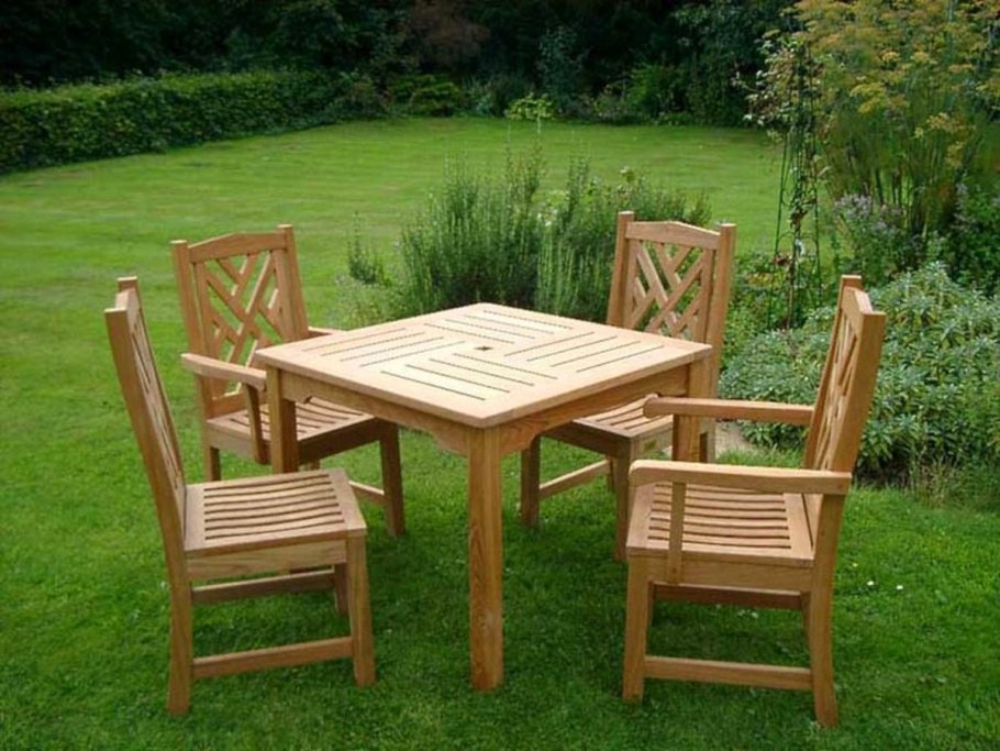 Стол садовый деревянный