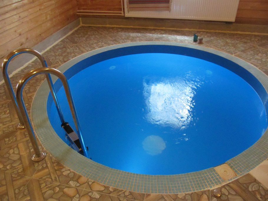 Пластиковые бассейны из полипропилена 4300