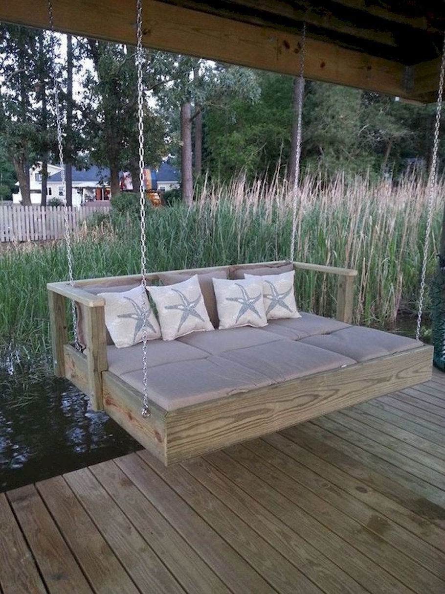 Подвесная кровать из поддонов