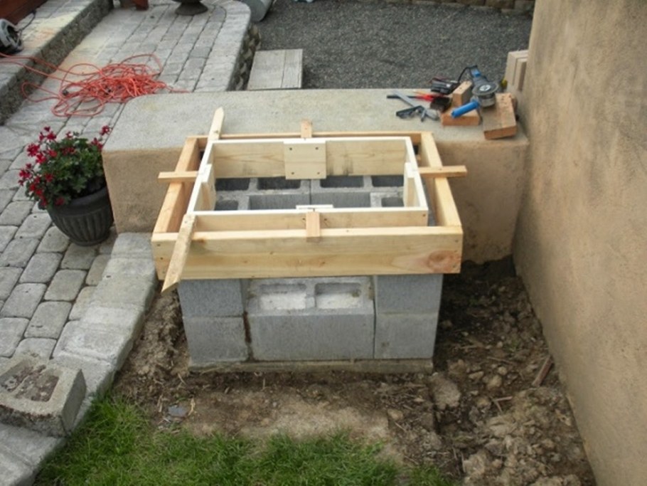 Барбекю из цементных блоков