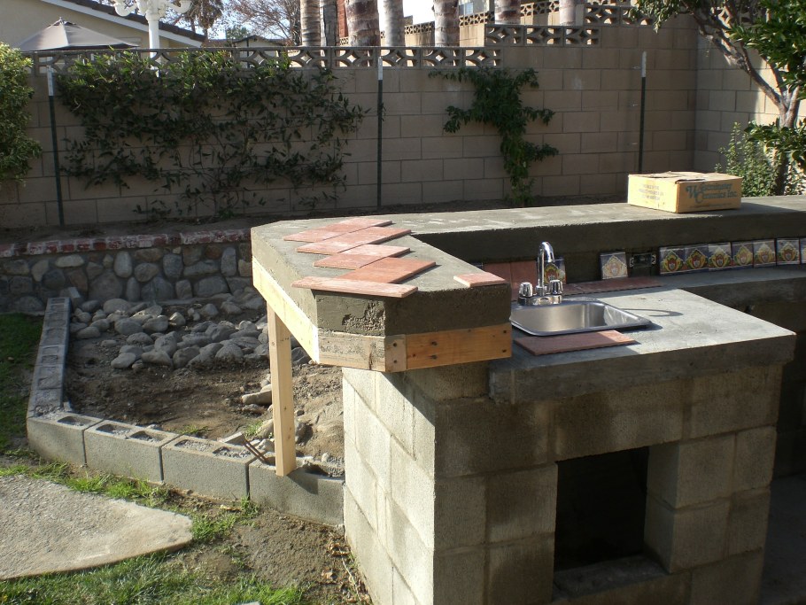 Барбекю из блоков