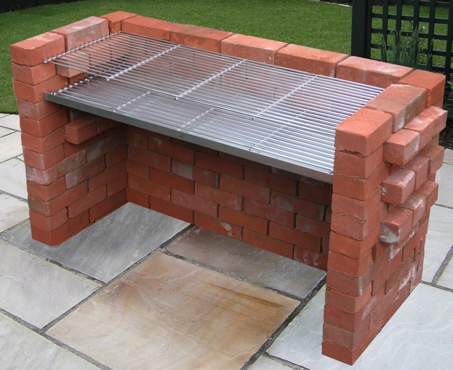Мангал из кирпича