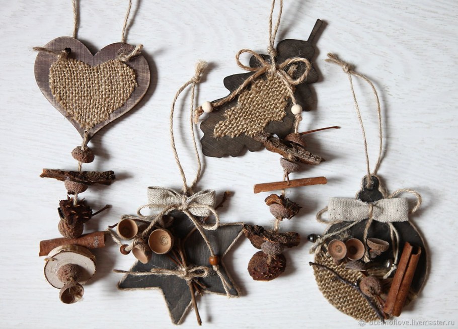 Вешалка из веток