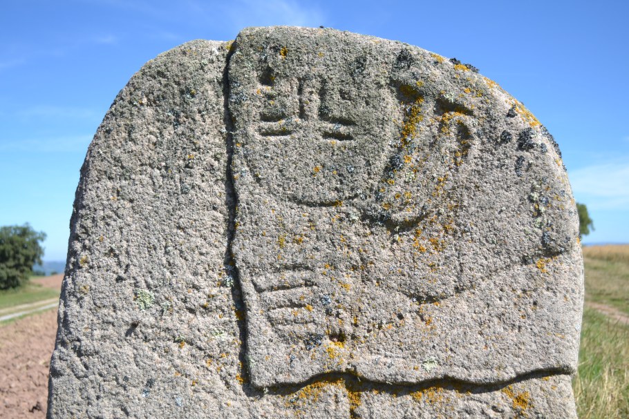 Ассирийский царь Ашшурбанапал рельеф