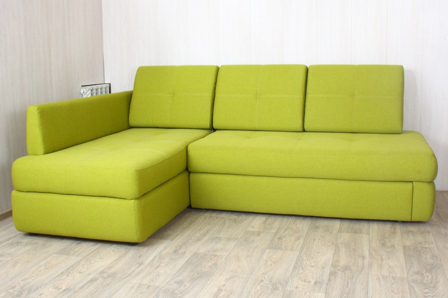 Серо фиолетовый диван