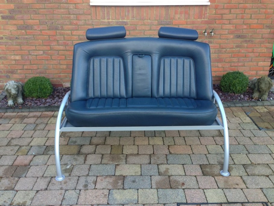 Диван из автомобиля