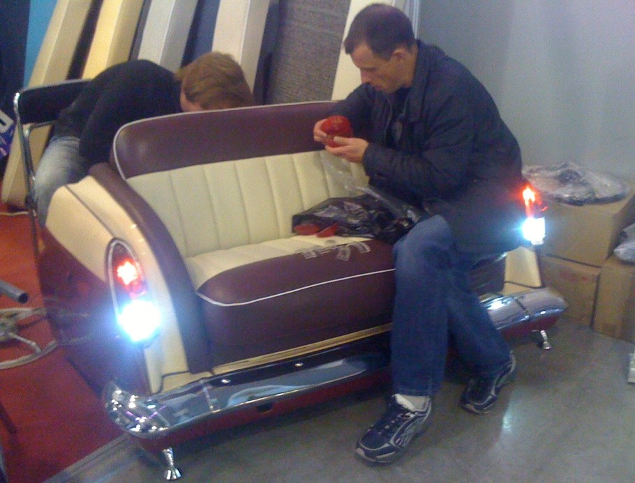 Диван машина