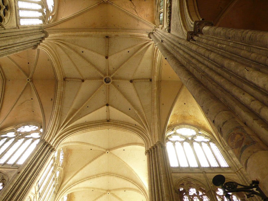 Кессонный потолок романский стиль базилика