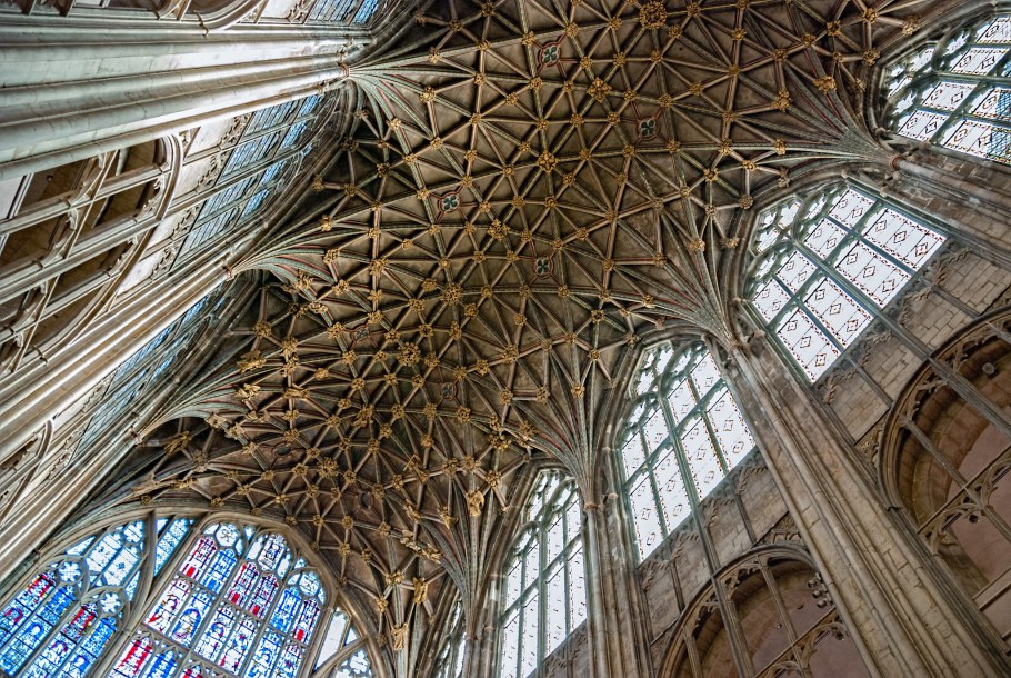 Готический собор нервюры