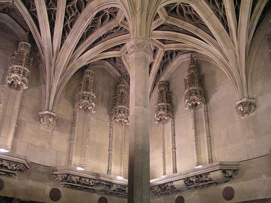 Звездчатый нервюрный свод