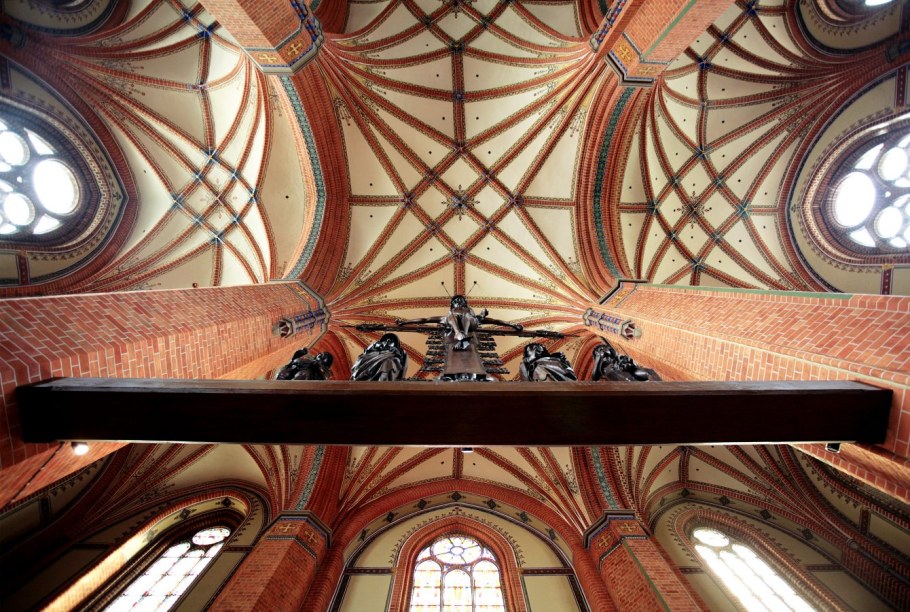 Нервюры собора Сан-Шапель в Париже