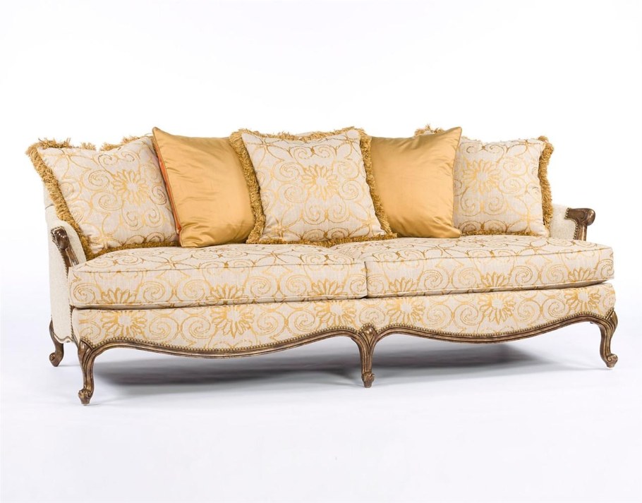 Диван во французском стиле